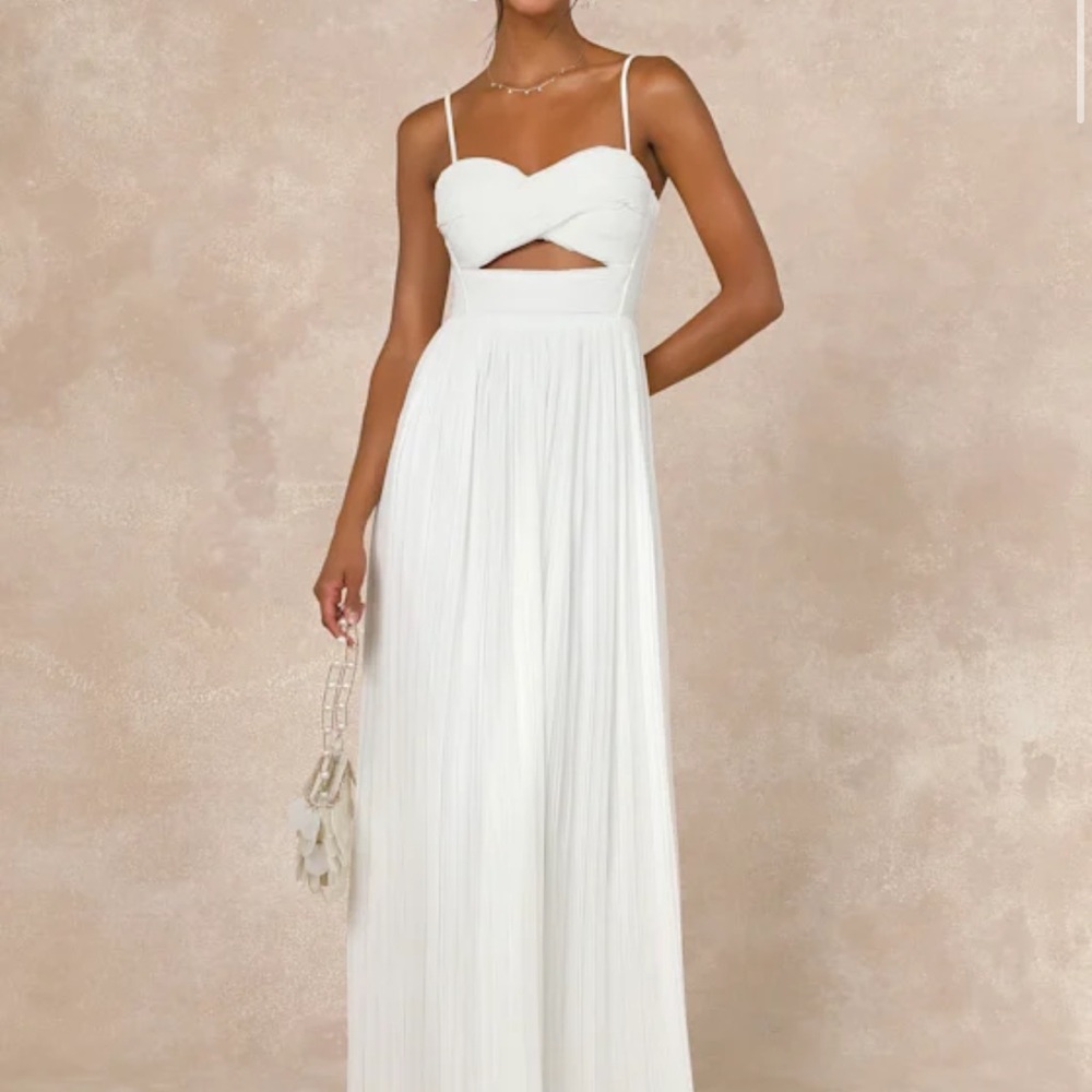 Elegant White Maxi Dress